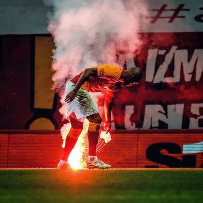 Mustafa Kemal ATATÜRK | Bu hesabın gerçek kişilerle alakası yoktur. @GalatasaraySK 💛❤️ | Bize her sevdadan geriye kalan sadece Galatasaray