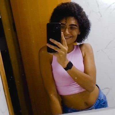 •Nada é tão nosso,
quanto nossos sonhos! ❤️🔥💭🙏🏼
• Aquariana ♒
•22 years 💕✨