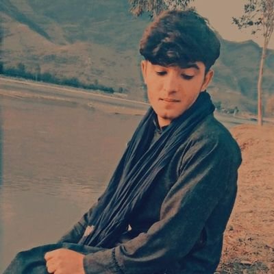 که دار وي که زندان وي که مزل د سرو سکروټو
چې يوازې پاتې کيږم خو تسليم به چاته نه سم
❣️🚩🇦🇫