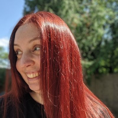 biblio_jester's profile picture. • she/her • sff lover •