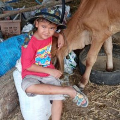 KPhompakde40333's profile picture. 