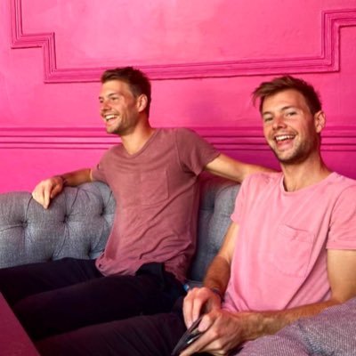 thecultcreators's profile picture. Twin bro bros 🙍🏻‍♂️🙍🏻‍♂️
Building Customer Cults ⚡️
Exposing the dark arts of customer seduction 🧠
Steal our 27 Brandwashing Secrets 👀