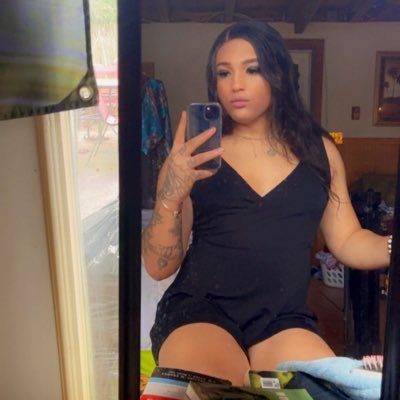 mikaflowersreal's profile picture. here for the memes ✨ #transaf 🏳️‍⚧️