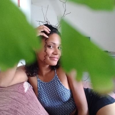 bio unesp | a vontade de falar merda me trouxe de volta | @mmarianinha
