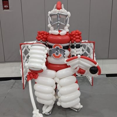 THE Ohio State University Ice Hockey and Football.  Anything Sci-fi.🏒🏈🚀👽🛸