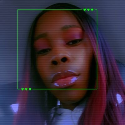 HI I'm joslyn Marie Gonzales aka Hoselyn Sparks ✨ I'm looking to expand my persona I'm a free agent model looking for agencies that are looking for models