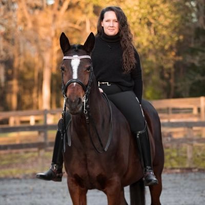 CVM student trying to find time to ride and still chasing that pesky Gold Medal, now on an opinionated Trakehner mare. 🧡💙🐊🥇🐴💙🧡