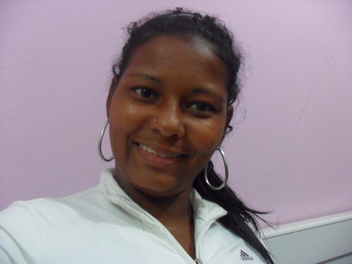 sou feliz c q eu tenho,agradeço adeus pela familia linda.
gosto muito de rir,cantar,e apresiar as coisas bas da vida,ha amo crianças.