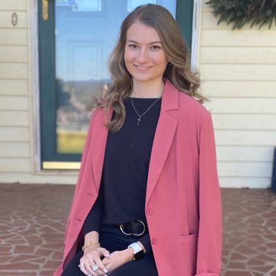 abigailmartin01's profile picture. nc | bu 🎾                                               Realtor @ Keller Williams Realty Elite