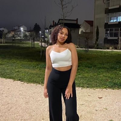 Luana II 24y