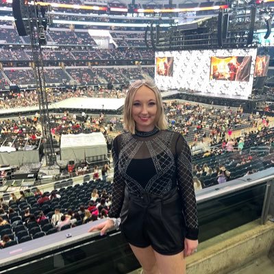 Shelley796's profile picture. #Swiftie