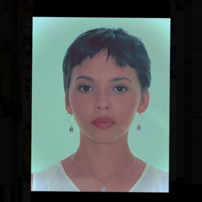 MlleDockery's profile picture. With an affinity for both English and French, I aim to inspire my students to harness their potential at an early age as I once did. June 2023 OISE MT graduate.