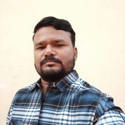 सबसे बड़ा गुरु ठोकर है, खाते जाओगे, सीखते जाओगे।