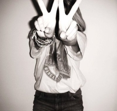 I'm a big follower .
If you follow my , then i follow back ! 
For funny Tweet , follow my !