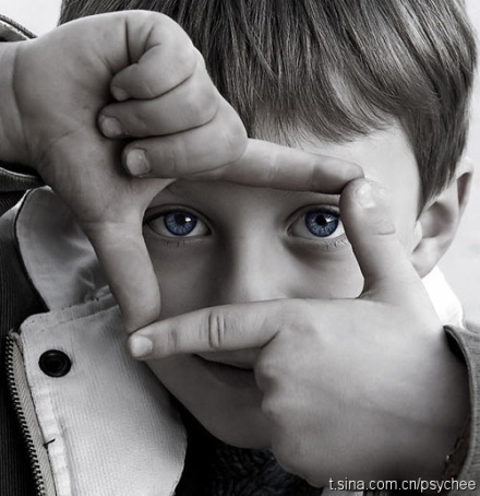 qiudayan's profile picture. 人生不满百，常怀千岁忧。昼长苦夜短，何不秉烛游。