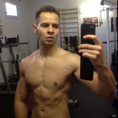 Pr0Dota's profile picture. Fitness Coach https://t.co/zsJil3xd9O 💊https://t.co/oEEJJmBcgy - Code: PROBODY
