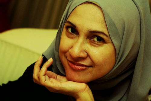 santidewiyani's profile picture. karna separuh aku kamu