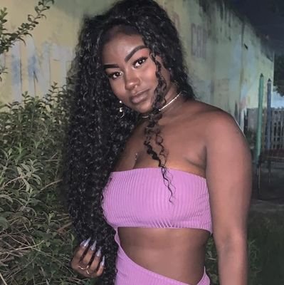 Quem me protege na vida do ouro é osun.💛
*Vascaína 🤍🖤
*Canceriana ♋
*Rj💫
💍