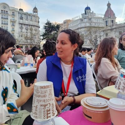 NohalesSofia's profile picture. Psicóloga y técnica de intervención en @jovesolides 🌼

Migraciones y DDHH 🕊