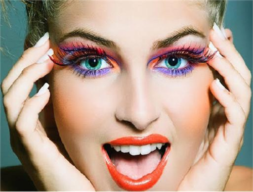 Twitter oficial do Blog Frescurinhas da Vida - 
Um blog leve e doce como a vida tem que ser =D
Por @NicoleHevila