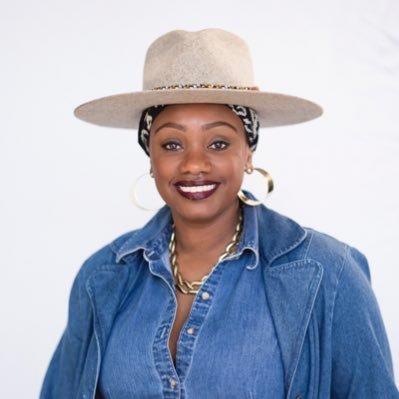 Dope Black Social Worker ® Strategist ▪️ Social Weaver ▪️Expert Trouble Maker. Host of podcast Revolutionary Hoodrat