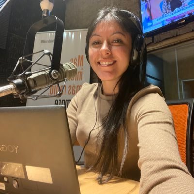 Conductora en Informativo Sarandí @RadioSarandi690 - Periodista en @telenocheuy Profesional del biru biru