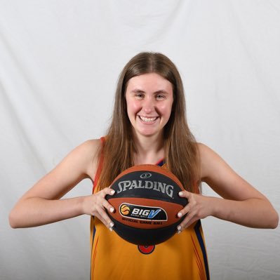 PG / Combo Guard - 5”8 - Melbourne,Aus / Wyndham - Class of ‘24 Email: hmdolny@hotmail.com Loyola Chicago WBB