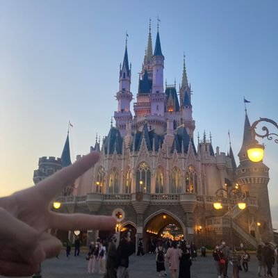 41zKEUv6Uj3cYZ2's profile picture. すべての人に感謝を 。
長野→大学1年🍐
Tp