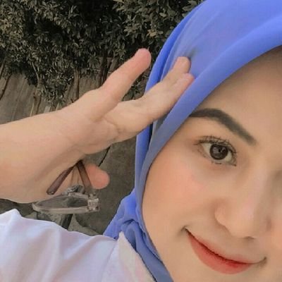 resaaryfat's profile picture. 