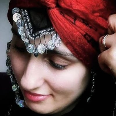 mavribaci61's profile picture. İlkbahar Çiçeğim 🌼
Sonbahar Yaprağıyım 🍂
 En çok da Kartanesiyim..❄️