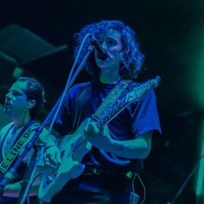 Canto y toco la guitarra en Møscu // produzco y mezcló rolas // hago sonido en conciertos // tiradera de mierda y blog personal // https://t.co/amCdxFiWYb