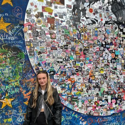 charlinney3's profile picture. 