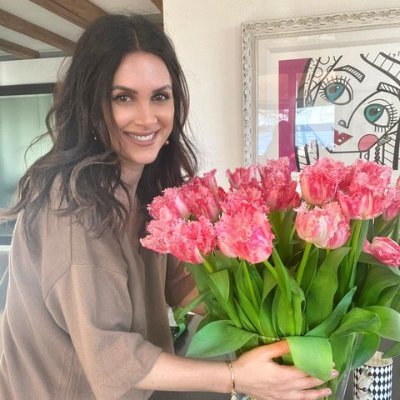 love_Zoe_v's profile picture. Independent woman living in New York, with her own business. Easy-going, love to meet new people.
Enjoys cooking, working out, traveling, shopping, and readi