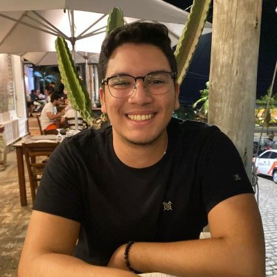ErickGabrielcrf's profile picture. Eu só posto uns pedaços de música q tá na minha cabeça, reclamo do Flamengo e that's all.
                     God's plan