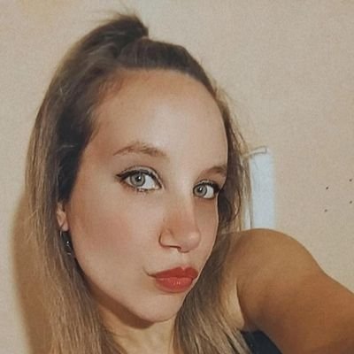Princesa amanecida 👑✨️ Chica Biónica 💖⚡️
YoEstuveEnLaÚltimaNocheMágica ✨️🫶🏻⚡️