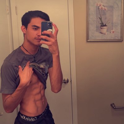 |𝙉𝙎𝙁𝙒| 18+ College Bisexual Vers King ♥️SAGITTARIUS🐉| Main Account - @Maustarlord5512 Dm to Collaborate🤙🏽🔥Polyglot😎