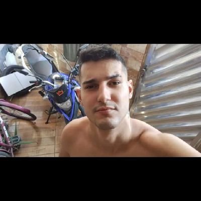 - 22 y 😶🌫️
- Carioca 🔫 Z.O
- Sagitário ♐️
- Brahmeiro 🍻
-Pai de Menina 🌺