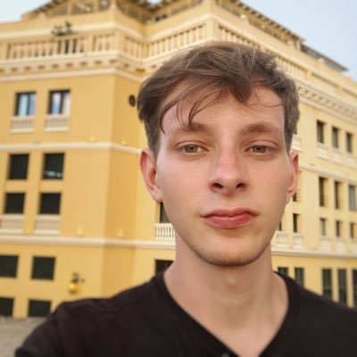 iOS developer. Visual artist. WWDC20 Swift Student Challenge Winner. 🇨🇴