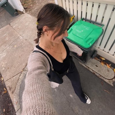 stayprill's profile picture. 