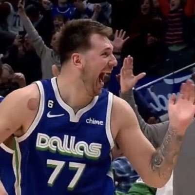 ルカドンチッチNBA入りとともに見始めました。マブスというエンタメに楽しませられ、今では翻弄されてます。将来立派なマニアックスになれるようにジム入会しました。よろしくお願いします。