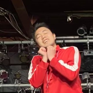 kkkkkkkkoos's profile picture. 同志社大学喜劇研究会→大阪吉本46期（2年目） リッケンジョリーナ ビィグ小杉