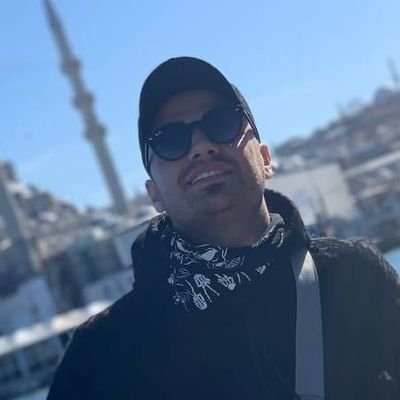 این جفای خلق با تو در جهان
گر بدانی گنج زر آمد نهان
خلق را با تو چنین بدخو کنند
تا تُ را ناچار رو آن سو کُند