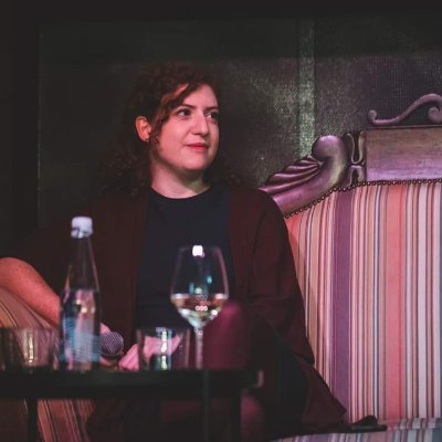 CelesteVi's profile picture. ➡ I make #memes and then explain them so they become boring
📱 Social Media Geek
🗳️ Public and Political Communication
😎 Twitter outcast