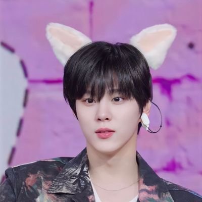 𝗈𝗁 𝖻𝗈𝗒, 𝗒𝗈𝗎 𝗁𝖺𝗏𝖾 𝗌𝗍𝖺𝗋𝗌 𝗂𝗇 𝗍𝗁𝗈𝗌𝖾 𝖾𝗒𝖾𝗌.
completely in love with wooseok 🌸🐇
noisy abt my boy.
spanish & eng.