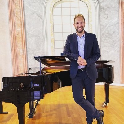 tniesser's profile picture. Baritone 🏴󠁧󠁢󠁷󠁬󠁳󠁿🇩🇪🇪🇺