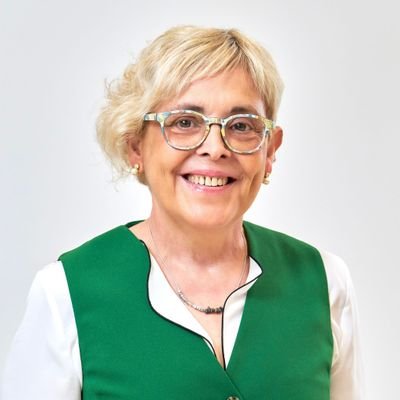 Terrassenca. Regidora del PSC a l'@ajterrassa i viceprimera secretaria del @PSCTerrassa. Economista. Professora d'universitat a la @UABBarcelona.