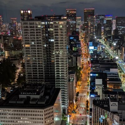 osaka_rising_TW's profile picture. タワマン会計士。ビルはタワマン以外も歴史的建造物や再開発による高層ビルもフォロー。会計士税理士として独立し無関係の事業も行いながら自由に生きることが目標。国際情勢も。カープ、サンフレッチェ、JTファンの福山出身者。勇往邁進。
