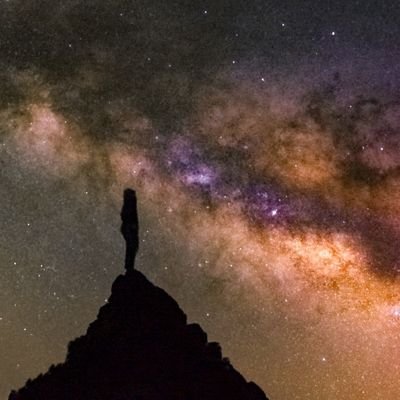 I eat solitude,drink serenity and sleep in heavenly places.
Photographer || https://t.co/SQaVpTC55K