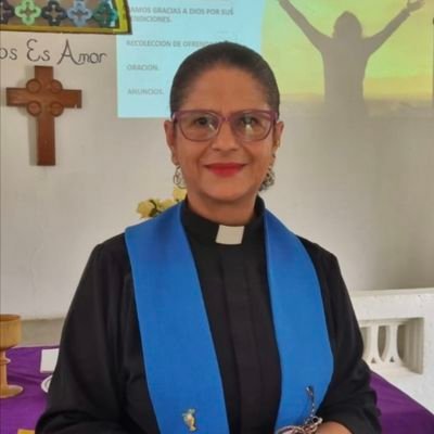 Teóloga, MTS, Lic. Educación, Pastora IPC. Amante de la vida y de la poesía,  Doctoranda en Educacion.