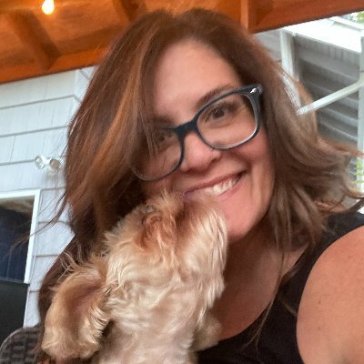 Vice President, Integrated Marketing @offleashpr. Focused on B2B Tech. Pet Mom to 4 dogs & 2 cats. True crime fan. Former @pivotal @piston @descarteslabs